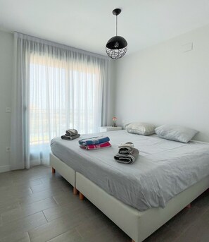 3 chambres, fer et planche Ă repasser, Wi-Fi gratuit, draps fournis