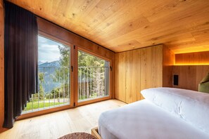 4 dormitoris, planxa i posts de planxar, wifi gratuïta i roba de llit