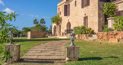 Ferienwohnung "Es Turo d'Eivissa" mit Pool, WLAN, Terrasse & Garten