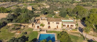 Vakantie Appartement "Es Turo d'Eivissa" met Zwembad, Wi-Fi, Terras & Tuin