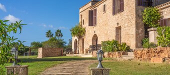 Holiday Apartment "Es turo de Cabrera" with Garden, Pool & A/C