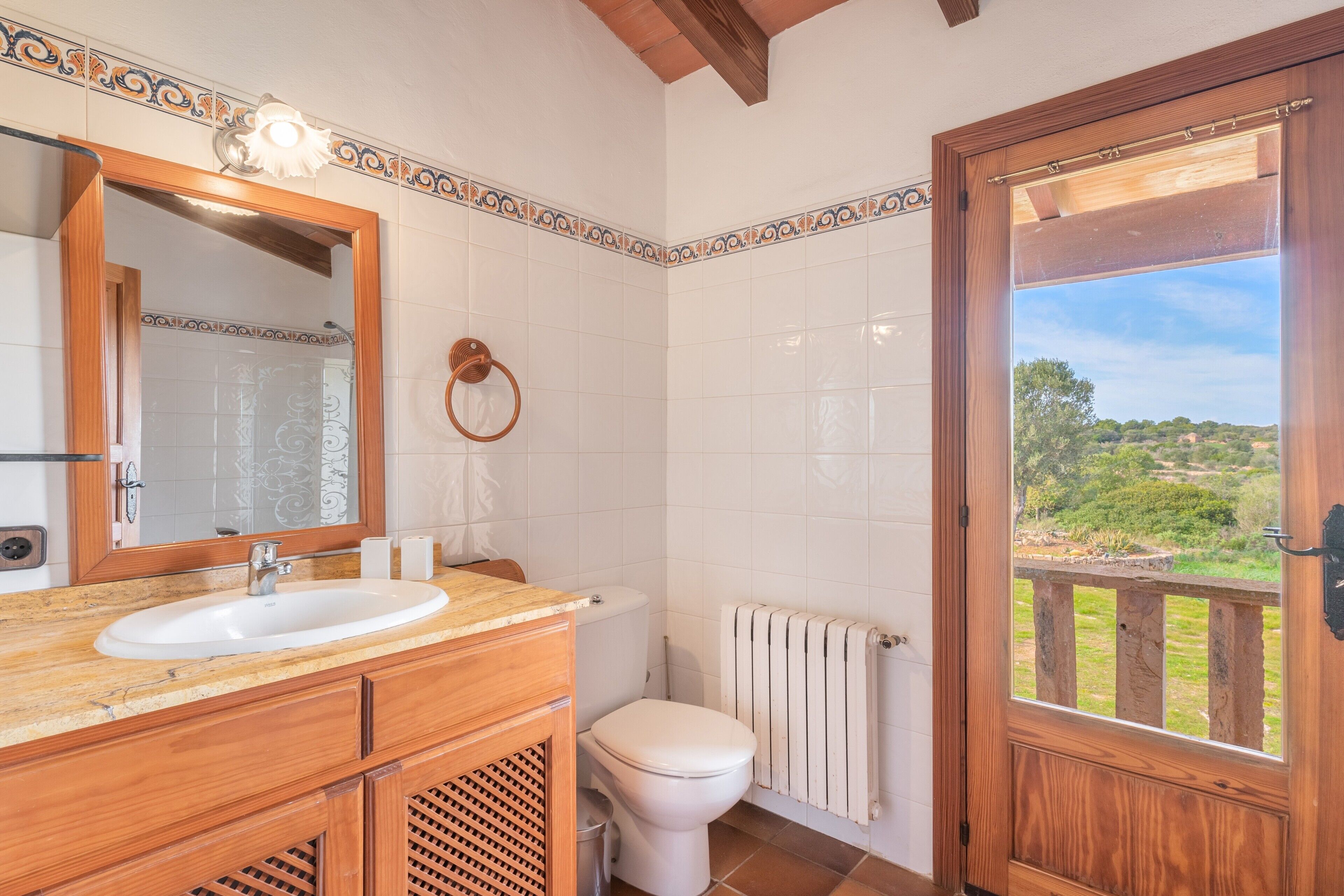 Bañera y toallas