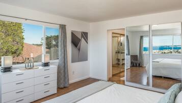 5 quartos, escrivaninha, ferros/tábuas de passar roupa