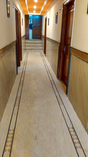 Interior - Lohmod Hotel (New Delhi)