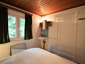 3 bedrooms, WiFi