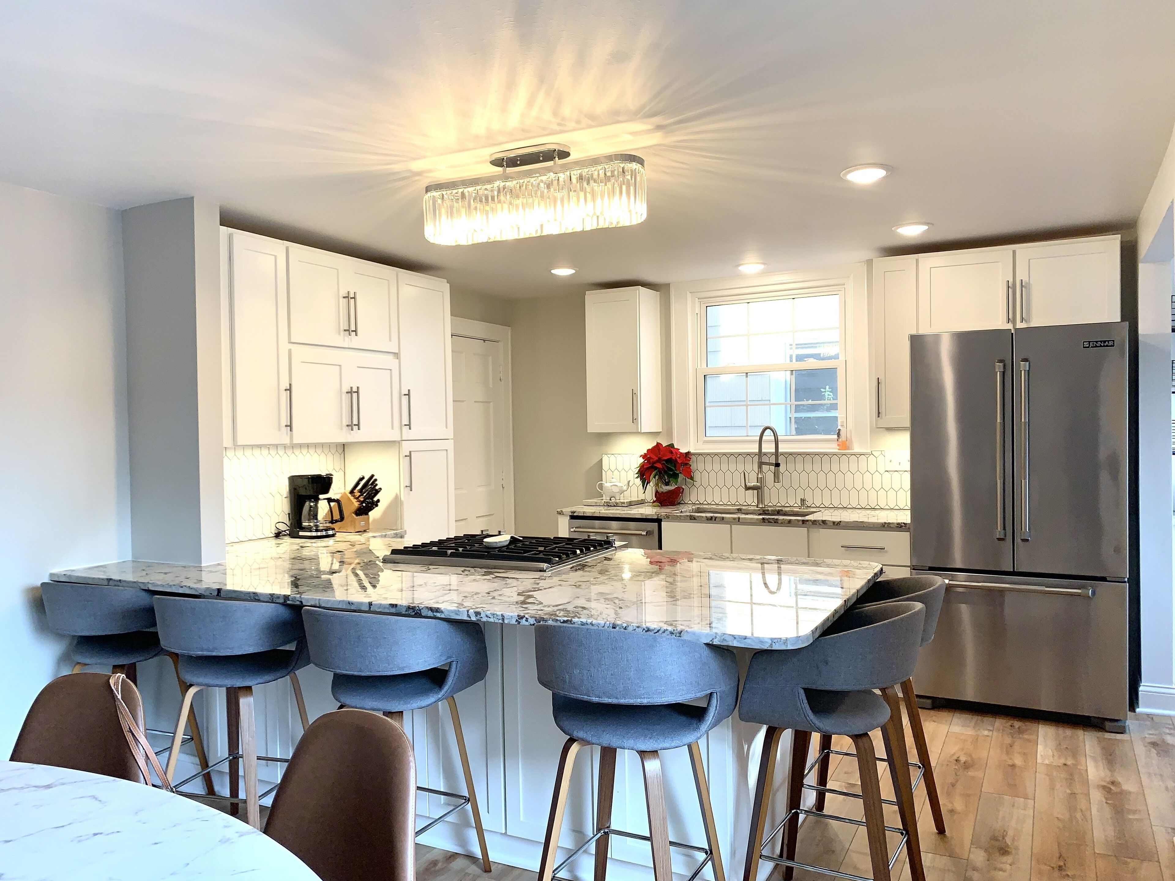 Cozy Fireplace, Pet Friendly Village Home