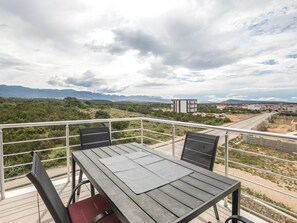 Outdoor dining - Apartment in Novalja near Zrće Beach (Novalja)