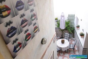 House | Outdoor dining