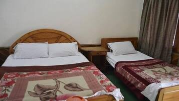 Standard Triple Room | Free WiFi, bed sheets