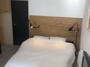 1 bedroom, iron/ironing board, WiFi