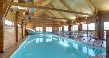 5-room chalet with terrace and parking