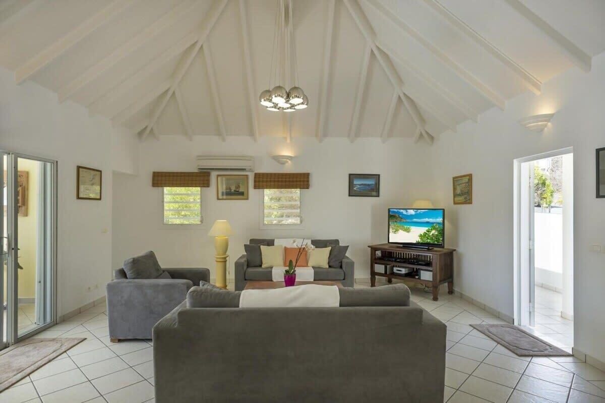 Fernseher, Stereoanlage