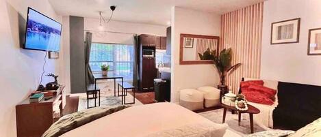 1 bedroom, iron/ironing board, free WiFi, bed sheets