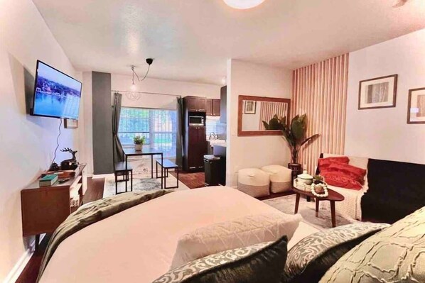 1 Schlafzimmer, Bügeleisen/Bügelbrett, kostenloses WLAN, Bettwäsche