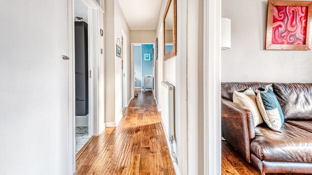 Hallway - Stunning and Warm Home in Wandsworth by Underthedoormat (London)