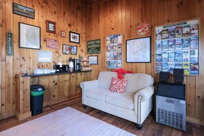 Lobby - Open Hearth Inn Cottage 8 - 10 min to Acadia! (Trenton)
