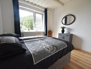 4 dormitorios, tabla de planchar con plancha, wifi