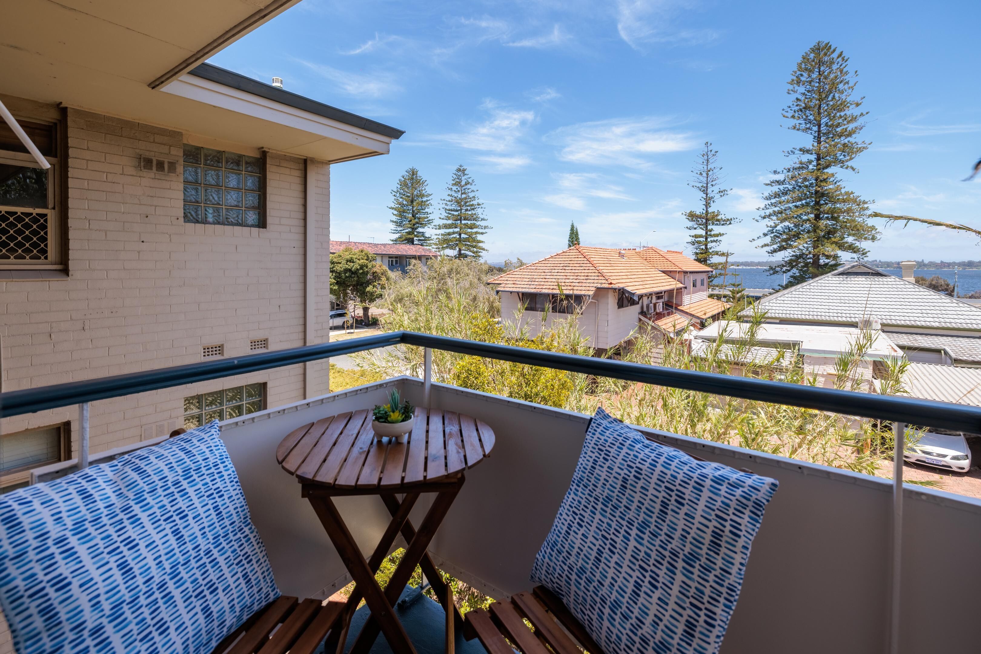 This apartment is a 1 bedroom(s), 1 bathrooms, located in Perth, WA.