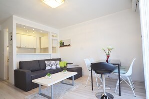Dining - MB Apartment with balcony (Rovinj)