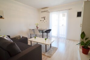 TV - MB Apartment with balcony (Rovinj)