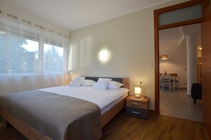 1 chambre, fer et planche à repasser, Wi-Fi, draps fournis