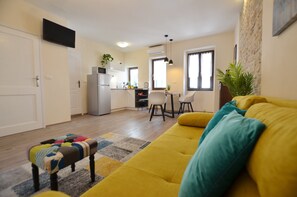 TV - Bruno Stylish Apartment (Rovinj)