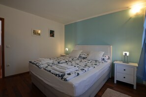 2 Schlafzimmer, Bügeleisen/Bügelbrett, Internetzugang, Bettwäsche