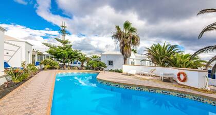 A3, in einem Komplex mit beheiztem Gemeinschaftspool, 100 m vom Meer entfernt