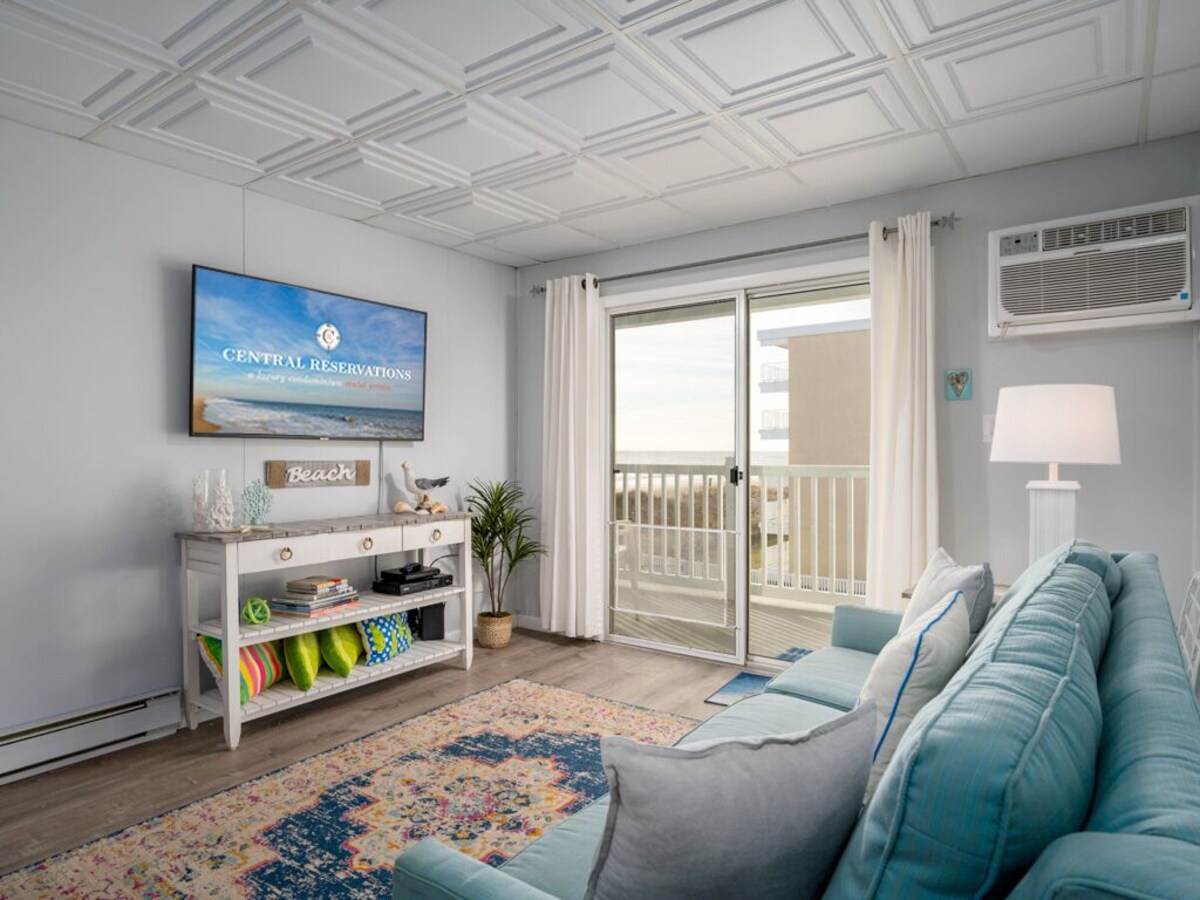 Oceanfront condos with 3 night minimum rentals and linens included!