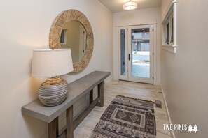 Interior - Elegant Town Center Townhome! Hot Tub! 15 Min Drive to Resort! 5 Min Walk to Tow (Big Sky)