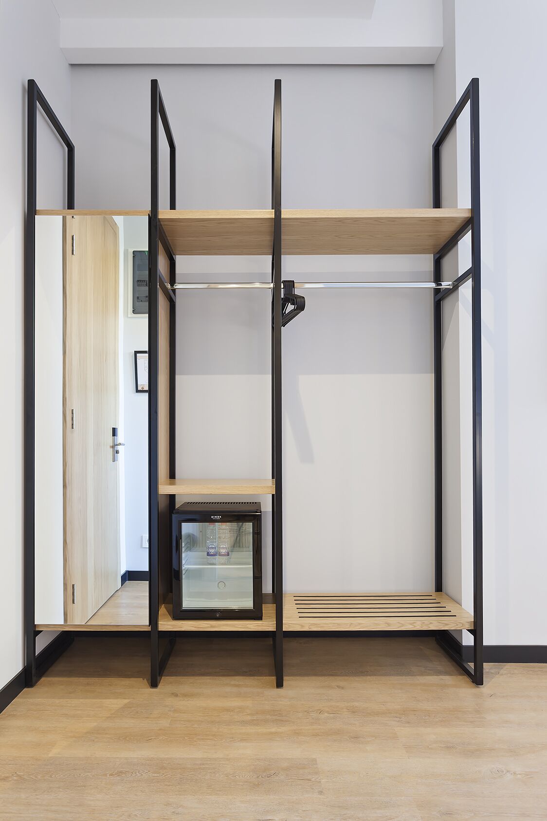 minibar, desk, soundproofing, free wifi