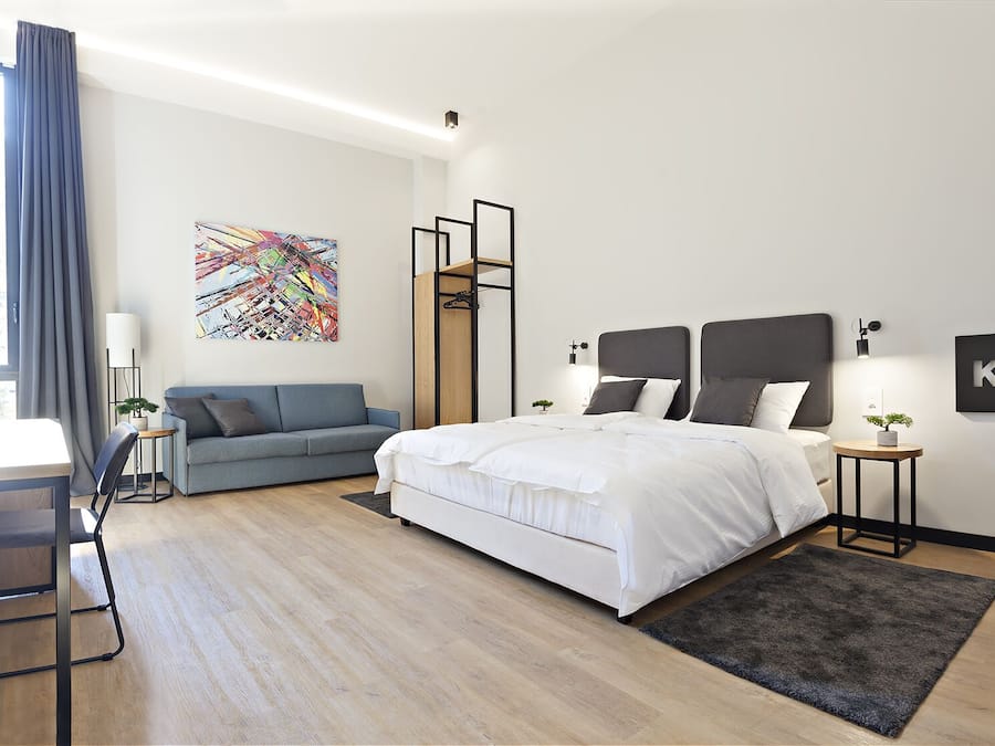 Minibar, desk, soundproofing, free WiFi