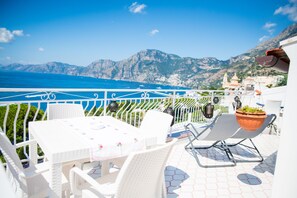Outdoor dining - Amazing sea view an the heart of amalfi coast (Praiano)
