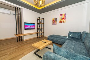 Standard-Apartment, 2 Schlafzimmer | Wohnbereich
