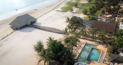 Giraffe Beach Hotel