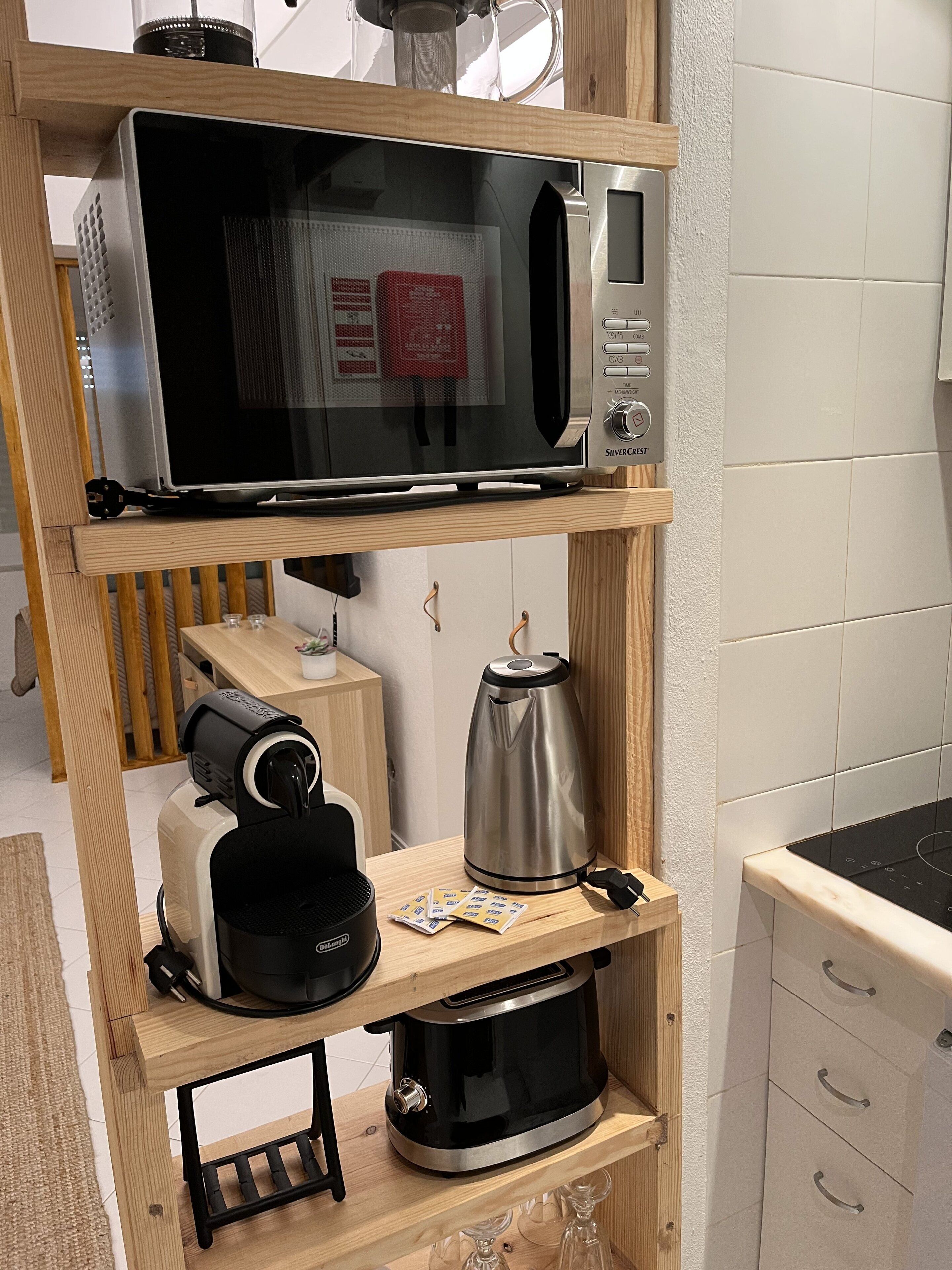 Apartment, 1 Bedroom, Sea View | Microwave