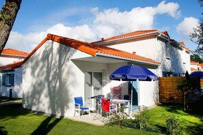 Holiday Home Exterior [summer] - Apartment in France near the Atlantic Coast (Saint Brevin L'océan)