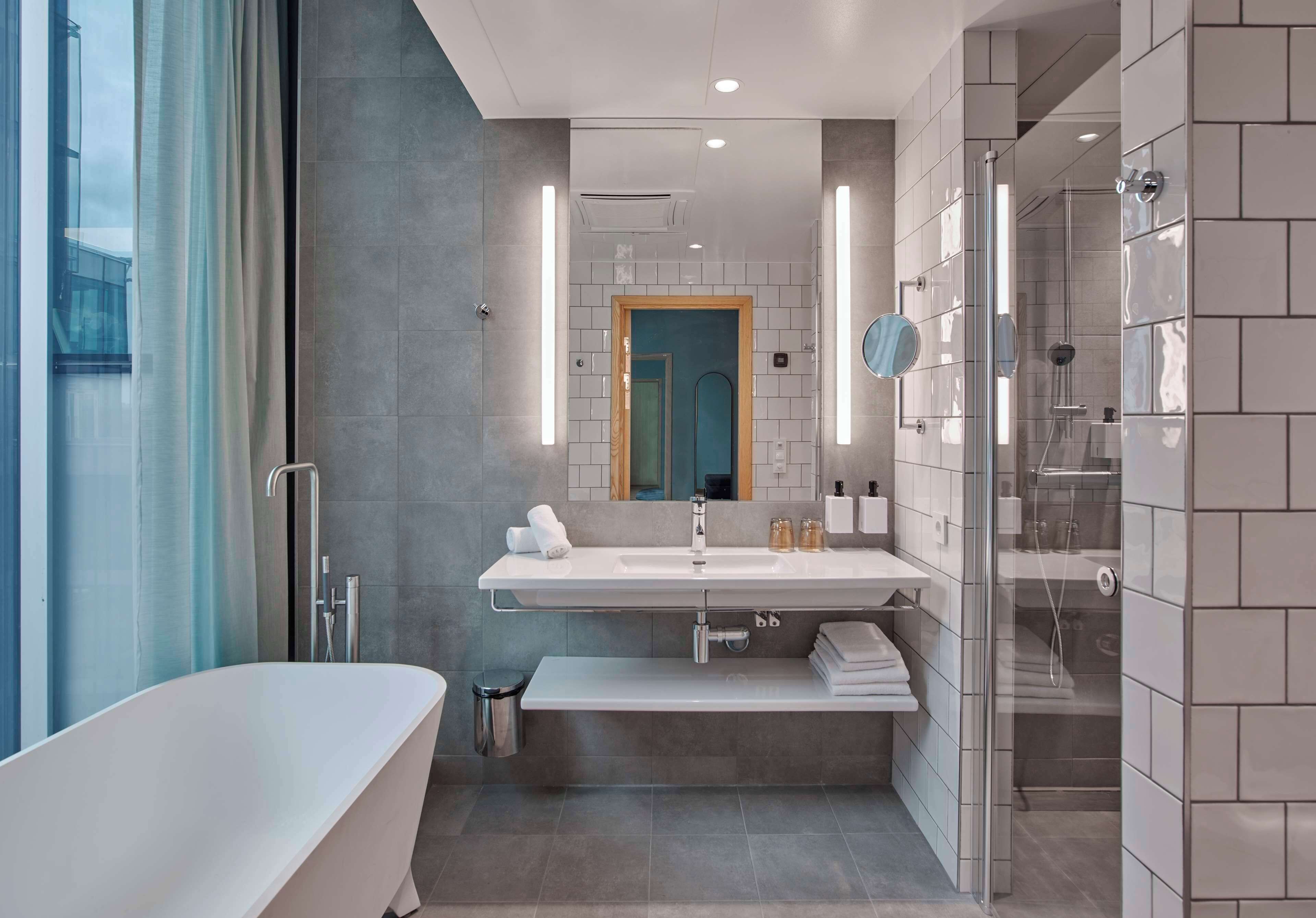 Suíte (Master) | Banheiro | Secador de cabelo, toalhas de banho