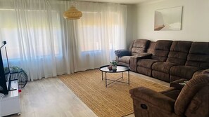 Smart TV - Malua Bay Beach house (MALUA BAY)