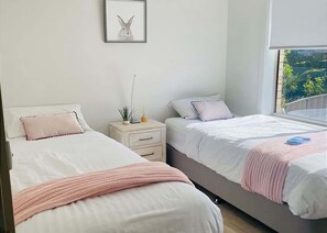 4 chambres, Wi-Fi gratuit, draps fournis