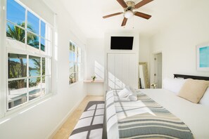 4 室のベッドルーム、セーフティボックス (室内)、アイロン / アイロン台、WiFi (無料)