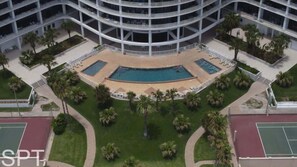 Condo, 2 Bedrooms | Exterior