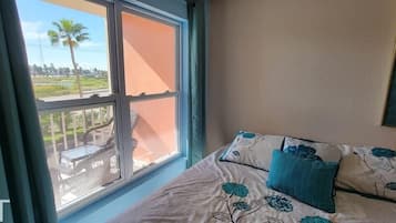 Condo, 2 Bedrooms | 2 bedrooms, iron/ironing board, free WiFi
