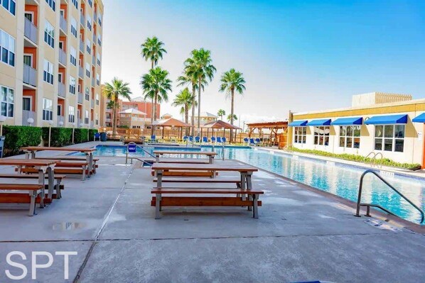 Apartamento, 2 habitaciones | Piscina | Una piscina al aire libre