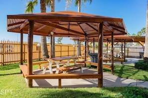 Condo, 1 habitación | Restaurante al aire libre