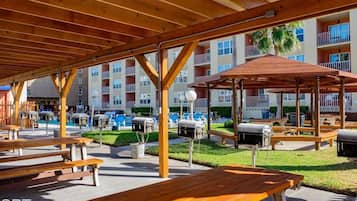 Apartment, 1 Bedroom | Outdoor dining