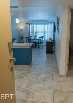 Condo, 1 habitación | Interior