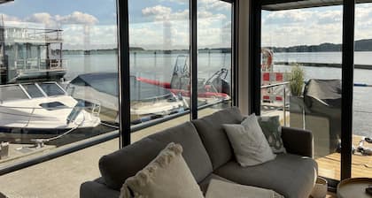 Houseboat Fjord HAVEN with bio-sauna and roof terrace in Barth