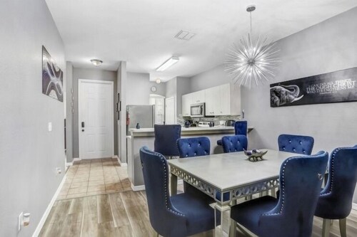 Snow Bird friendly..Gorgeous 3 bed 2 bath vacation property in a gated community