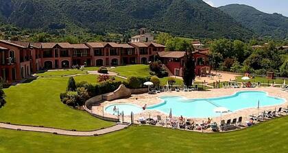 Apartment on Lake Idro with Pool